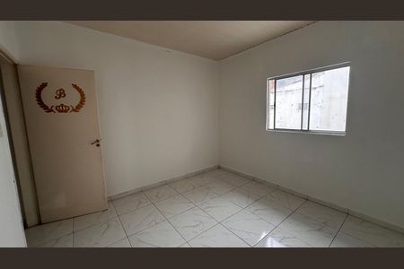 Casa para alugar com 80m², 2 quartos e 1 vaga Casa para alugar com 80m², 2 quartos e 1 vagaQuarto