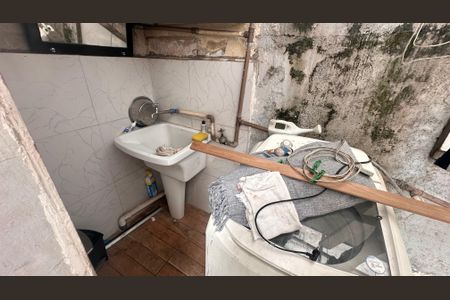 Casa à venda com 80m², 2 quartos e 1 vagaÁrea de serviço