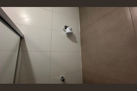 Banheiro social de casa para alugar com 2 quartos, 80m² em Cidade Monções, São Paulo