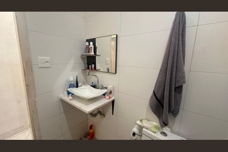Banheiro social de casa à venda com 2 quartos, 80m² em Cidade Monções, São Paulo