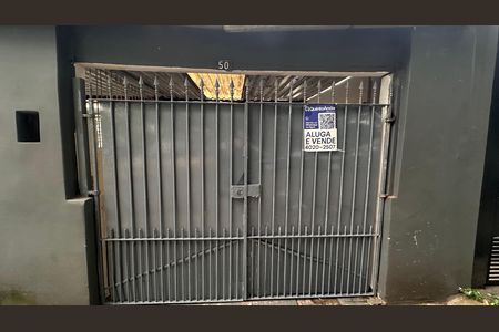 Casa para alugar com 80m², 2 quartos e 1 vaga Casa para alugar com 80m², 2 quartos e 1 vagaFachada