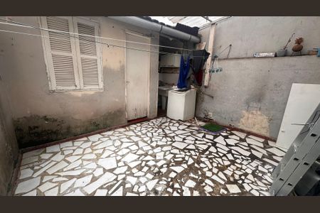 Casa à venda com 80m², 2 quartos e 1 vagaÁrea de serviço