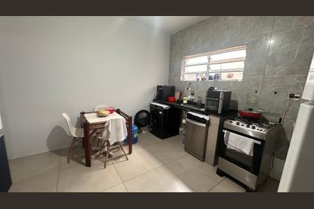 Casa à venda com 80m², 2 quartos e 1 vagaSala/cozinha