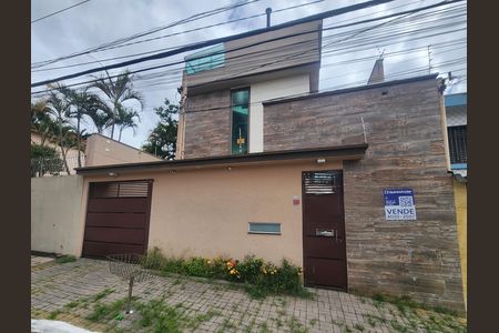 Fachada de casa de condomínio à venda com 3 quartos, 160m² em Vila Guilherme, São Paulo