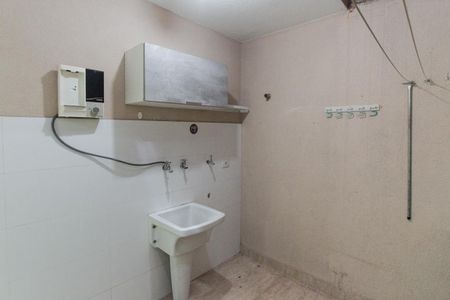 Casa de condomínio à venda com 160m², 3 quartos e 2 vagas Casa de condomínio à venda com 160m², 3 quartos e 2 vagasÁrea de Serviço