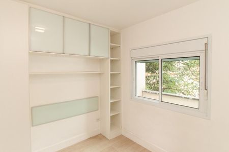 Casa de condomínio à venda com 160m², 3 quartos e 2 vagas Casa de condomínio à venda com 160m², 3 quartos e 2 vagasSuíte