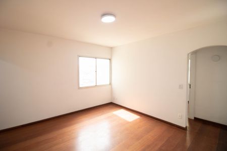 SALA de apartamento para alugar com 2 quartos, 73m² em Parque Maria Domitila, São Paulo