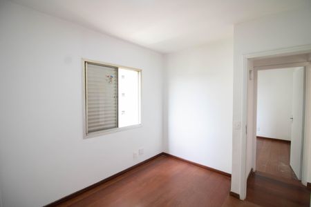 QUARTO 1 de apartamento para alugar com 2 quartos, 73m² em Parque Maria Domitila, São Paulo