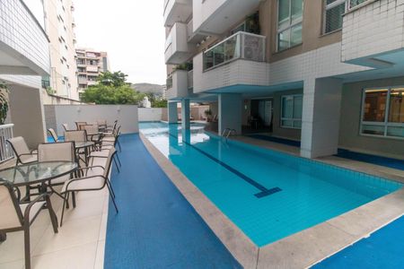 Apartamento à venda com 71m², 2 quartos e 1 vagaÁrea comum