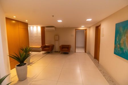Apartamento à venda com 71m², 2 quartos e 1 vagaPortaria 