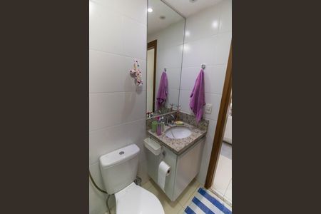 Apartamento à venda com 71m², 2 quartos e 1 vagaBanheiro da Suíte 1