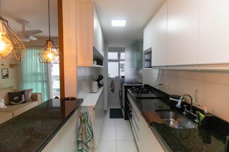 Apartamento à venda com 71m², 2 quartos e 1 vagaCozinha e Área de Serviço