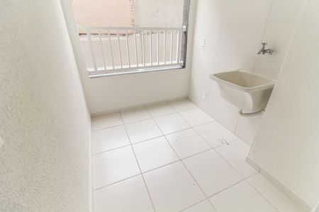 Studio para alugar com 37m², 2 quartos e sem vaga Studio para alugar com 37m², 2 quartos e sem vagaVaranda e Área de Serviço