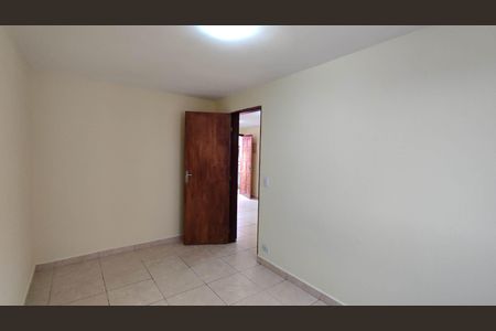Quarto 2 de apartamento para alugar com 2 quartos, 49m² em Vila Mara, São Paulo