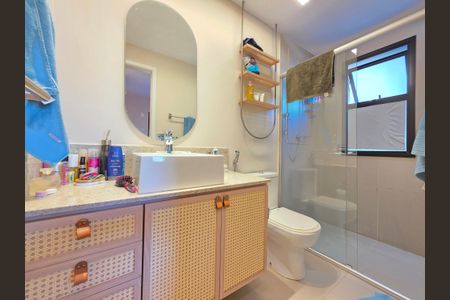 Apartamento à venda com 145m², 4 quartos e 3 vagasBanheiro da Suíte 2