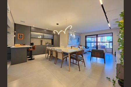 Sala  de apartamento à venda com 4 quartos, 145m² em Santo Antônio, Belo Horizonte