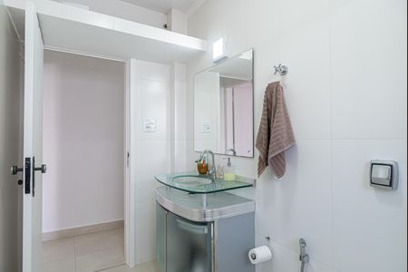 Apartamento à venda com 64m², 2 quartos e sem vagaBanheiro