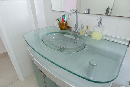 Apartamento à venda com 64m², 2 quartos e sem vagaBanheiro