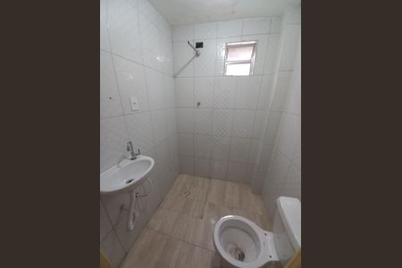 Apartamento para alugar com 76m², 2 quartos e sem vaga Apartamento para alugar com 76m², 2 quartos e sem vagaBanheiro social
