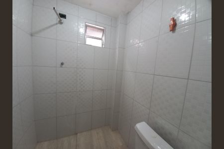 Apartamento para alugar com 76m², 2 quartos e sem vaga Apartamento para alugar com 76m², 2 quartos e sem vagaBanheiro social