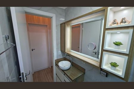 Apartamento à venda com 55m², 2 quartos e 1 vagaBanheiro 