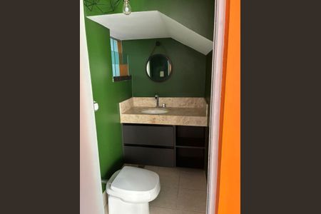 Casa de condomínio para alugar com 190m², 3 quartos e 2 vagasBanheiro