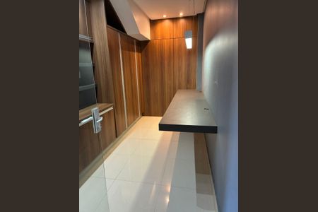 Casa de condomínio para alugar com 190m², 3 quartos e 2 vagasQuarto