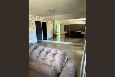 Sala de casa de condomínio para alugar com 3 quartos, 190m² em Sitios Santa Luzia, Aparecida de Goiânia