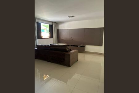 Casa de condomínio para alugar com 190m², 3 quartos e 2 vagasSala