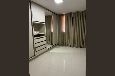 Casa de condomínio para alugar com 190m², 3 quartos e 2 vagasQuarto