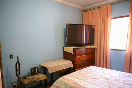 Casa à venda com 140m², 2 quartos e 5 vagasQuarto 2