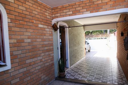 Casa à venda com 140m², 2 quartos e 5 vagasQuintal / Garagem