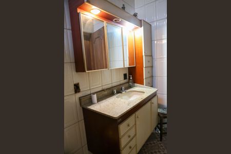 Casa à venda com 140m², 2 quartos e 5 vagasQuarto 2 - Banheiro