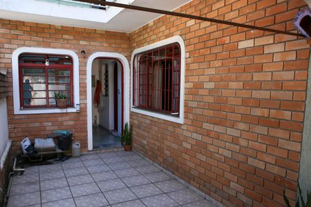 Casa à venda com 140m², 2 quartos e 5 vagasQuintal / Garagem