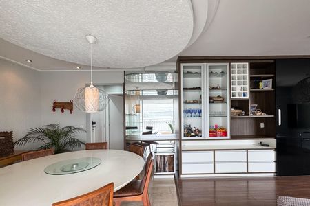 Apartamento para alugar com 107m², 2 quartos e 2 vagas Apartamento para alugar com 107m², 2 quartos e 2 vagasSala