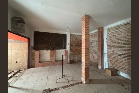 Casa à venda com 190m², 2 quartos e 1 vaga