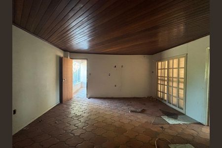 Casa à venda com 190m², 2 quartos e 1 vaga