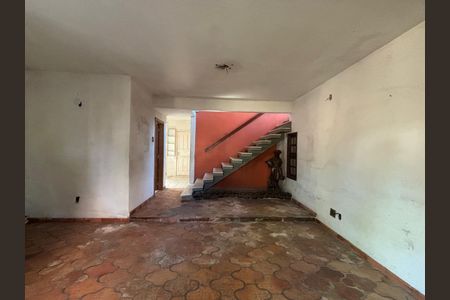 Casa à venda com 190m², 2 quartos e 1 vaga