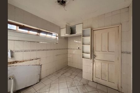 Casa à venda com 190m², 2 quartos e 1 vaga