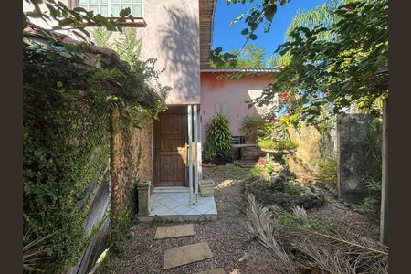 Casa à venda com 190m², 2 quartos e 1 vaga