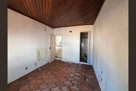 Casa à venda com 190m², 2 quartos e 1 vaga