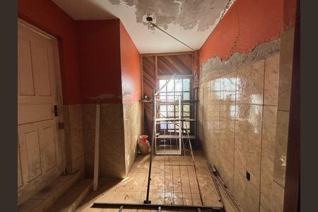 Casa à venda com 190m², 2 quartos e 1 vaga