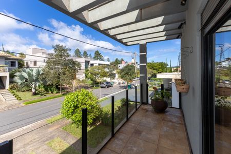 Casa de condomínio à venda com 350m², 4 quartos e 4 vagasVaranda do Escritório (Suíte 1)