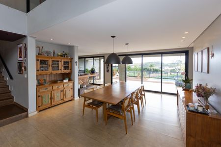 Casa de condomínio à venda com 350m², 4 quartos e 4 vagasSala de Jantar