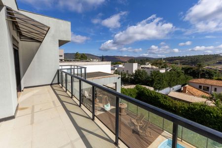 Casa de condomínio à venda com 350m², 4 quartos e 4 vagasVaranda da Semi Suíte 1