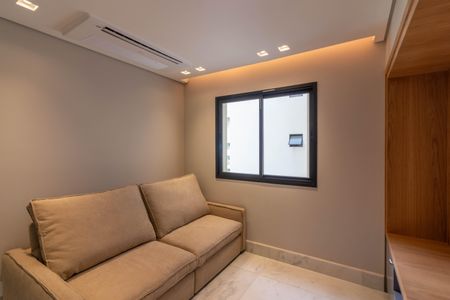 Sala de TV de apartamento à venda com 3 quartos, 77m² em Vila Nova Conceição, São Paulo