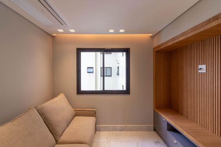 Sala de TV de apartamento à venda com 3 quartos, 77m² em Vila Nova Conceição, São Paulo