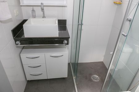 Banheiro de apartamento à venda com 1 quarto, 41m² em Pompeia, São Paulo