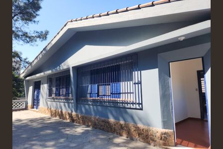 Casa para alugar com 170m², 3 quartos e 5 vagas Casa para alugar com 170m², 3 quartos e 5 vagasFachada
