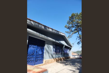 Casa para alugar com 170m², 3 quartos e 5 vagas Casa para alugar com 170m², 3 quartos e 5 vagasFachada